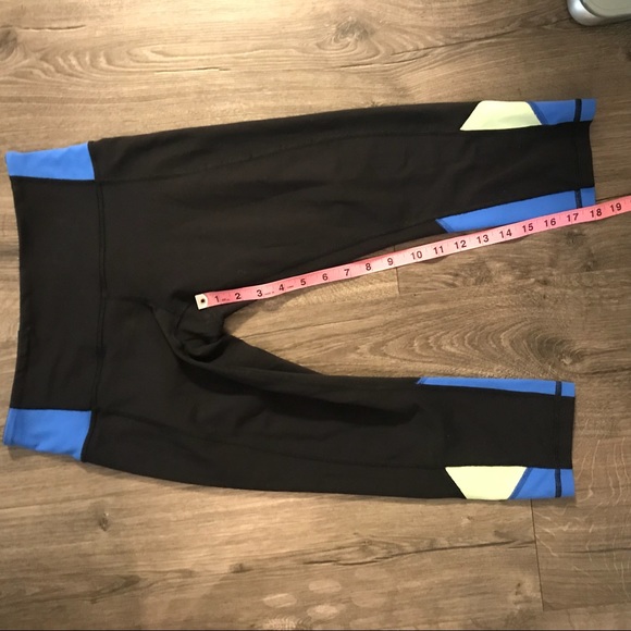 Lululemon Crops - Picture 7 of 7